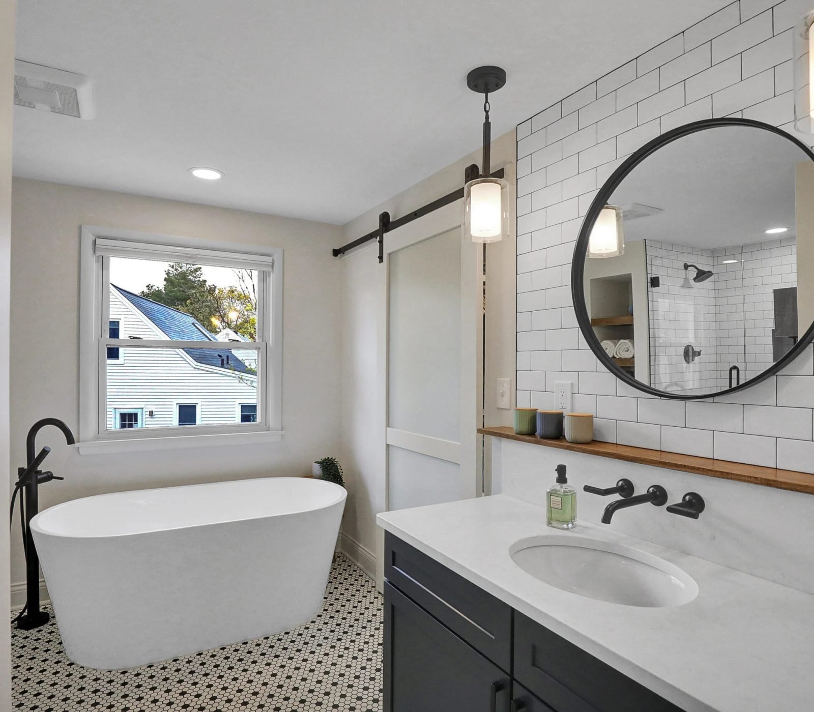 imgi_190_callcustombuilt.comwp-contentuploads202109Custom-Built-Design-amp-Remodeling-Bathroom-Remodeling-02-scaled